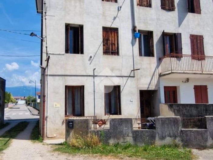Casa con 6 locali in vendita in Via Castellana, Ramon, Loria