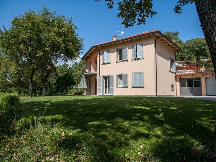 Casa con 6 locali in vendita in Via Francesco Crispi, Porta Trento e Trieste, Arezzo