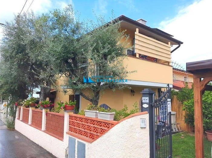 Casa con 6 locali in vendita in Via Tavernelle, Debbia Cervaiolo, Montignoso