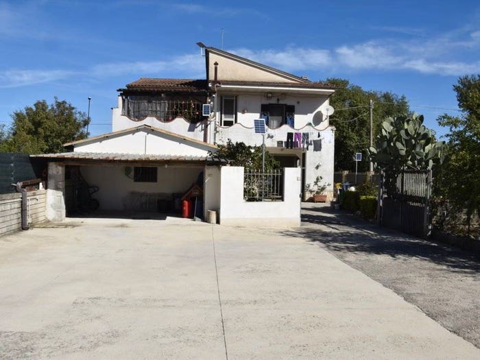 Casa con 5 locali in vendita in Via Socce, Esperia