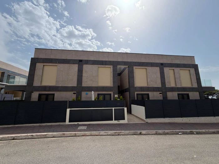 Appartamento quadrilocale in vendita in Via Fratelli Cervi, Santa Maria delle Mole, Marino