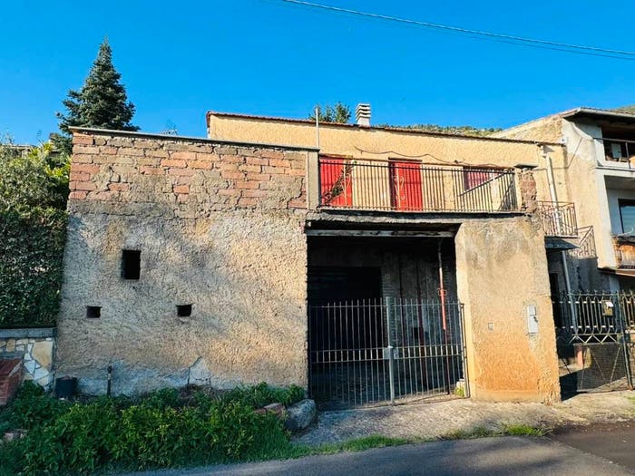 Casa quadrilocale in vendita in La Forma, Serrone