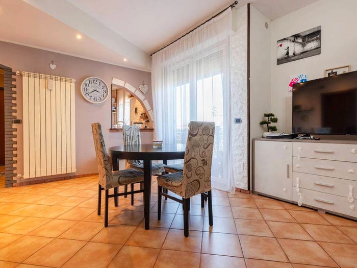 Appartamento trilocale in vendita in Via Don Albertario, Lonate Ceppino
