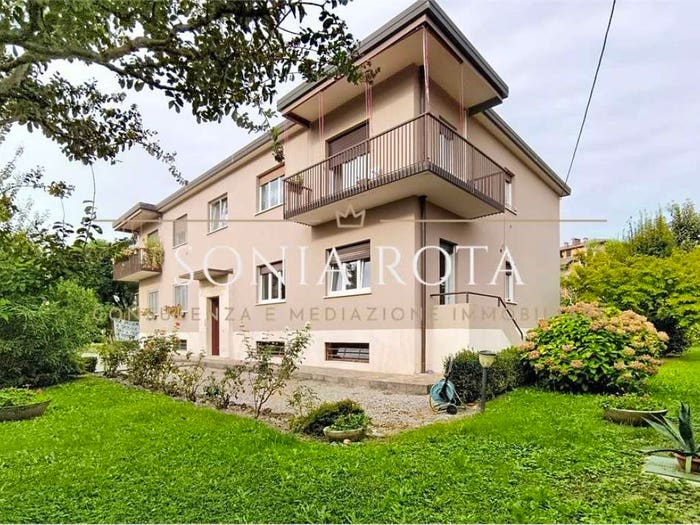 Appartamento quadrilocale in vendita in Via San Rocco, Calusco d'Adda