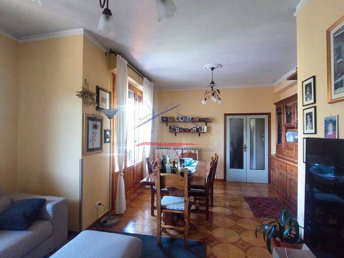Appartamento trilocale in vendita in Via Regina Elena, Rassina, Castel Focognano