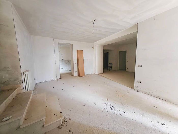Appartamento quadrilocale in vendita in Via Pacifico Bonfranceschi, Centro, Loro Piceno