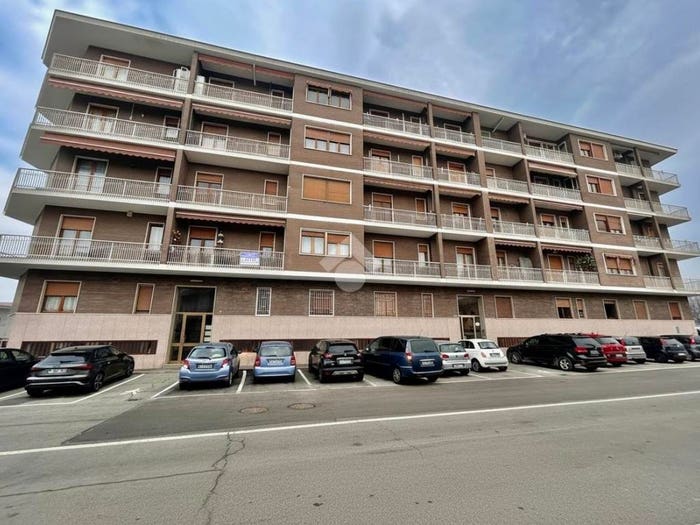 Appartamento quadrilocale in vendita in Via Silvio Pellico, Centro, Carmagnola