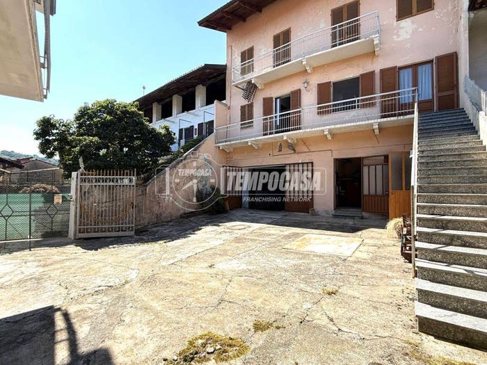 Casa quadrilocale in vendita in Via Torino, Centro, Cossano Canavese