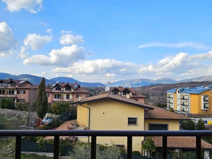 Casa con 6 locali in vendita in Via della Fontana, Genzano Sassa, L'Aquila
