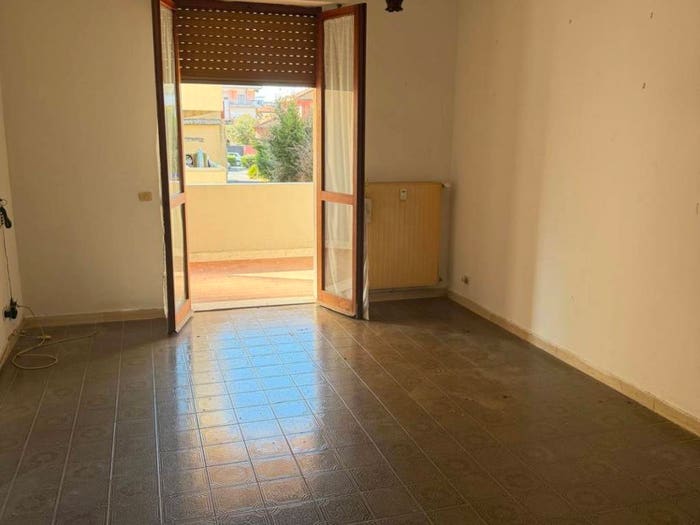 Appartamento quadrilocale in vendita in Via Felice Cavallotti, Marina di Carrara, Carrara