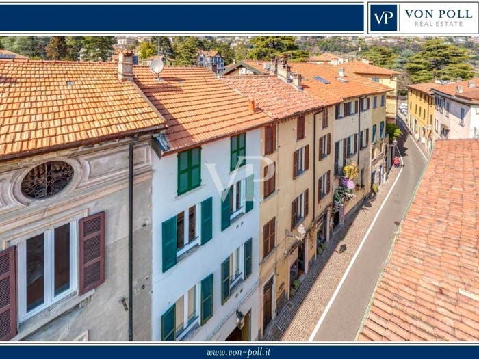 Casa con 6 locali in vendita in Via Regina, Cernobbio