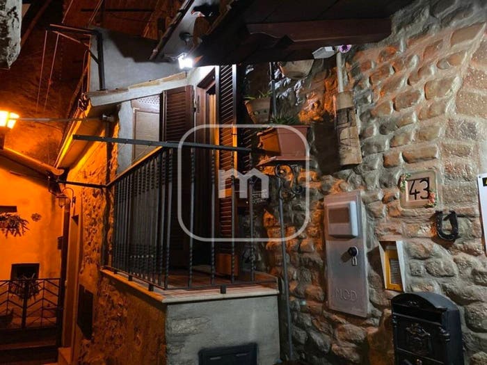 Appartamento trilocale in vendita in Via del Carmine, Centro, Paliano