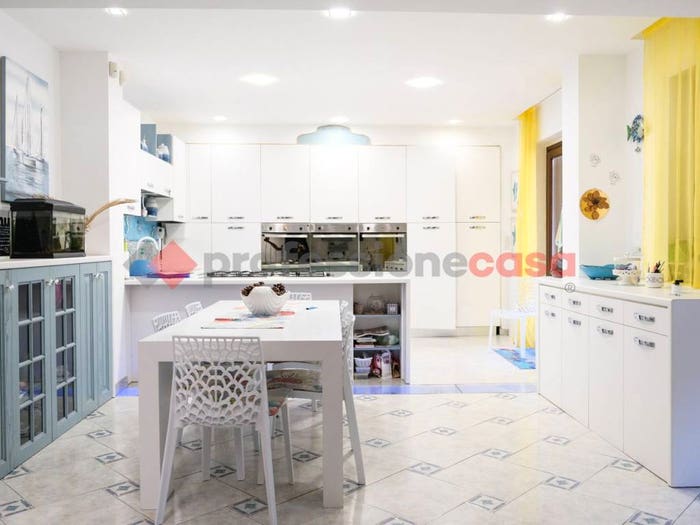 Casa quadrilocale in vendita in Via Nettuno, Capo Milazzo, Milazzo