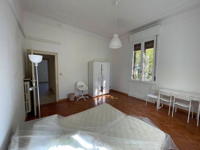 Appartamento quadrilocale in affitto in Viale Francesco Maria Molza, Sacca Stazione, Modena