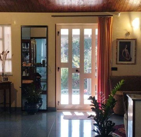 Casa con 6 locali in vendita in Via Masaniello, Bronte