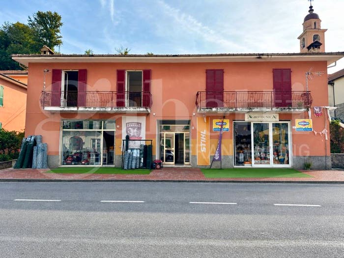 Appartamento trilocale in vendita in Via Maurizio Caranza, Centro, Varese Ligure