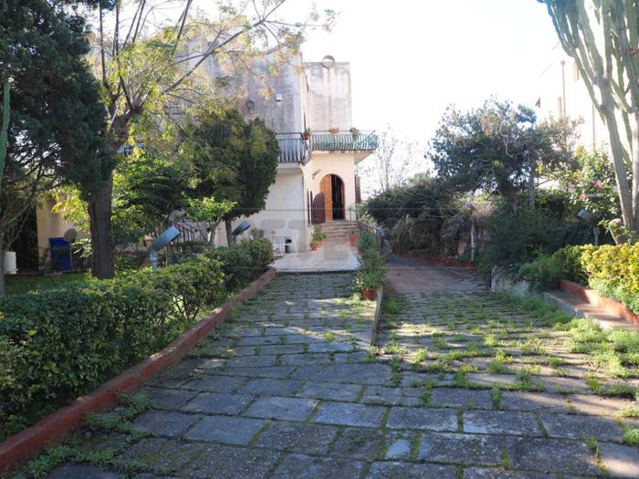 Casa con 6 locali in vendita in Via Castelvetrano Lungomare San Vito, Mazara del Vallo