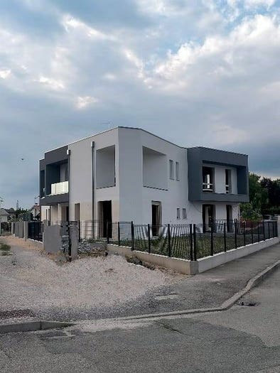 Casa con 6 locali in vendita in Via Don C Pellizzari, Centro, Meolo