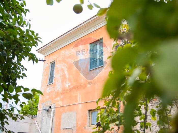 Casa quadrilocale in vendita in Cerreto, Miglianico