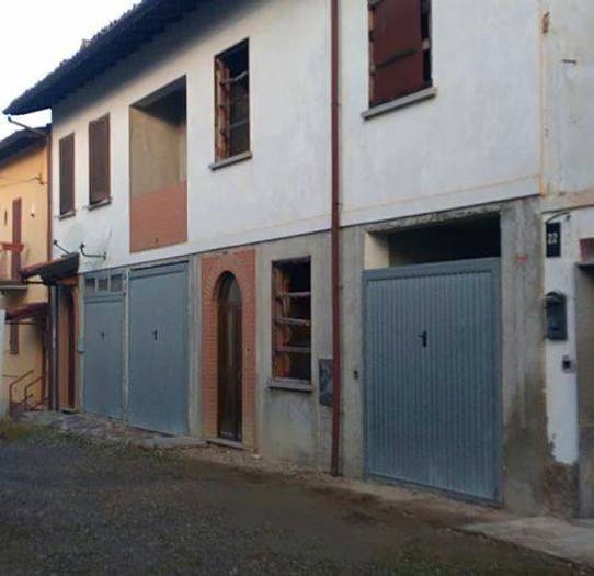 Casa trilocale in vendita in Frazione Moriano, Montù Beccaria