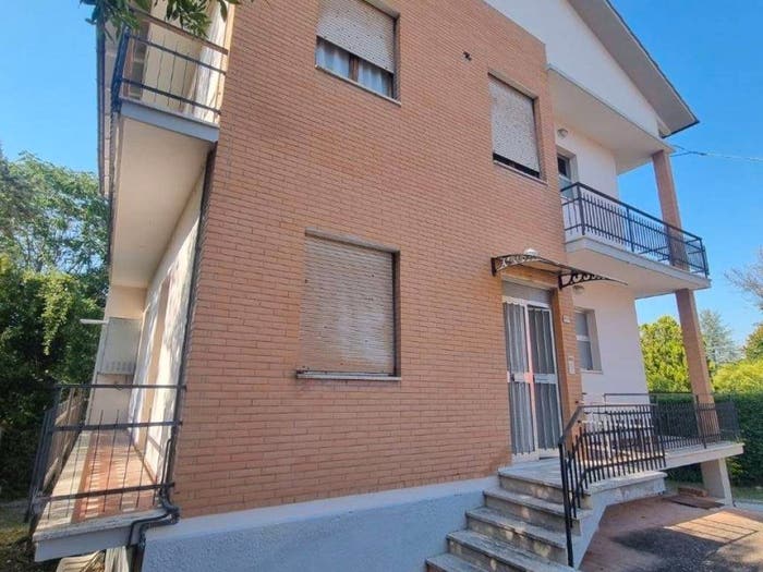 Casa con 6 locali in vendita in Viale Eugenio Niccolai, Centro, Corridonia