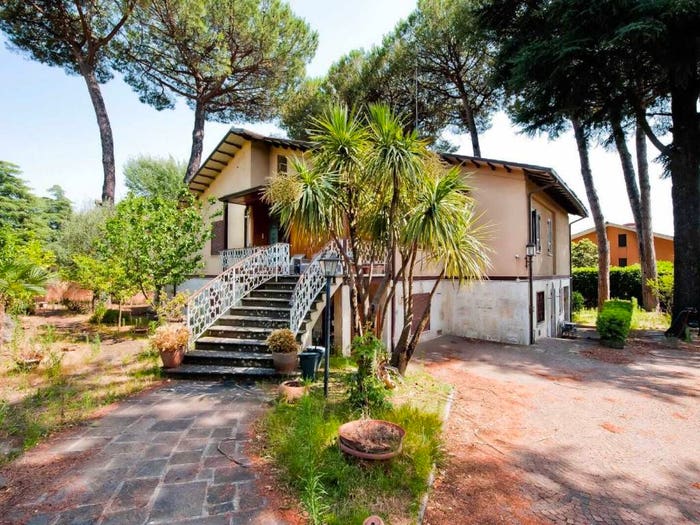 Casa con 6 locali in vendita in Via Umberto Pavoni, Anagnina, Grottaferrata