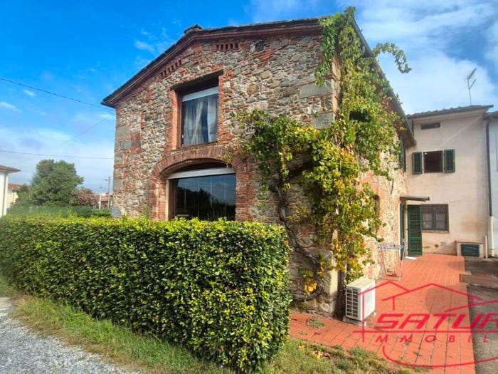 Casa con 5 locali in vendita in Via dei Biccelli, Marlia, Capannori