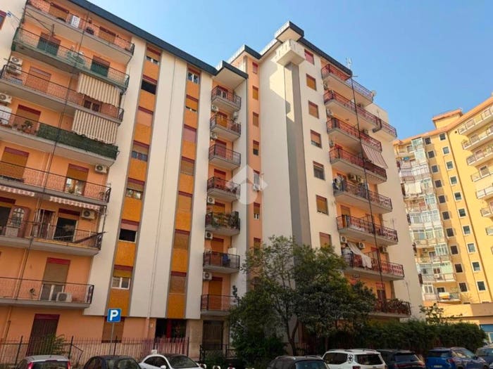 Appartamento trilocale in vendita in Via Bernardo Bonaiuto, Uditore Leonardo Da Vinci Alta, Palermo