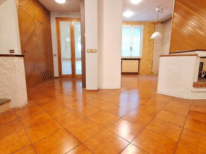 Casa trilocale in vendita in Centro, Correggio