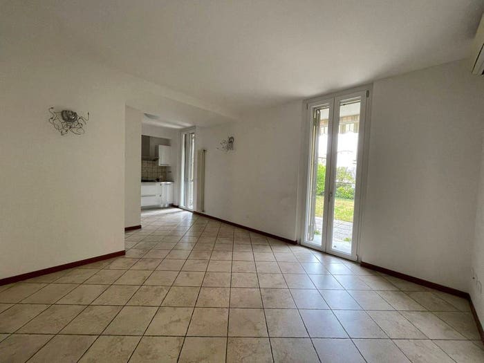 Appartamento quadrilocale in vendita in Via Suor Luigia Grassi, Città Giardino, Pavia