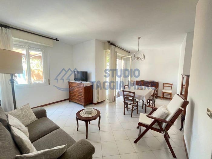 Appartamento quadrilocale in vendita in Via Cesare Balbo, Centro, Bordighera