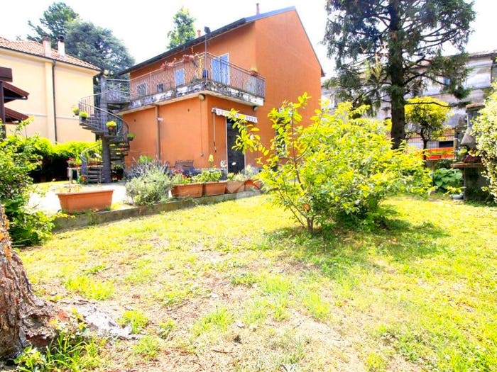 Casa con 6 locali in vendita in Corso italia, Centro, Caronno Pertusella