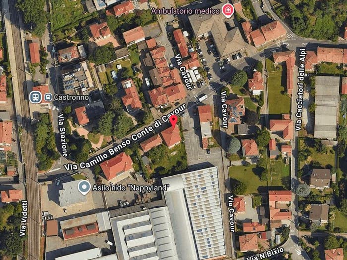 Appartamento quadrilocale in vendita in Via Cavour Castronno VA Italia Castronno VA, Centro, Castronno