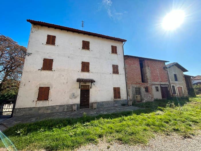 Casa con 6 locali in vendita in Via Cesare Battisti, Gavazzana, Cassano Spinola