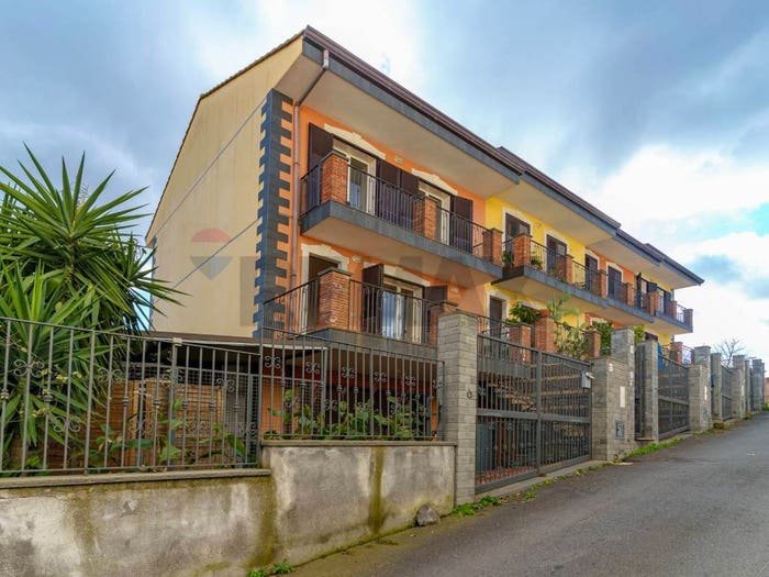Casa con 6 locali in vendita in via torretta, Pennisi Santa Maria Ammalati Piano d'Api, Acireale