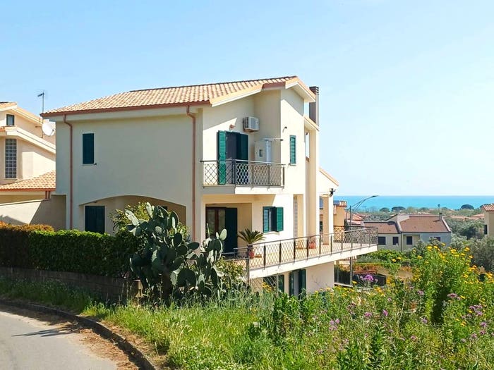 Casa con 6 locali in vendita in Via Gioacchino Murat, Frabotto Mannesi, Montepaone