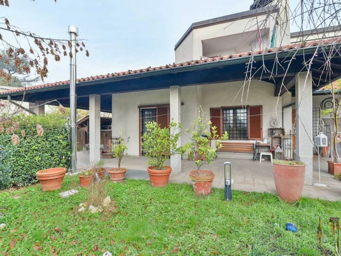 Casa con 6 locali in vendita in Via Cardinale Andrea Carlo Ferrari, Centro, Mariano Comense