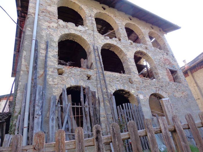 Casa con 6 locali in vendita in Via Circonvallazione, Madonna del Sasso