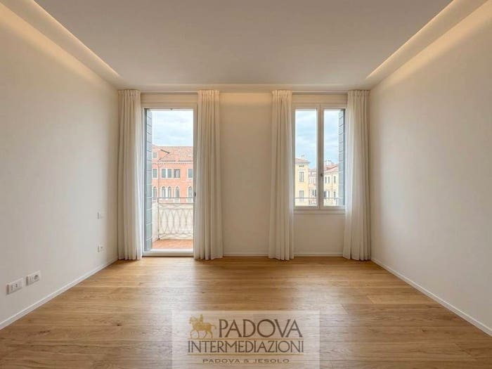 Appartamento trilocale in vendita in Piazze Duomo, Padova