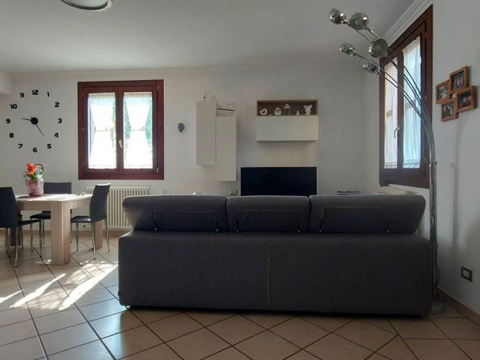Casa quadrilocale in vendita in Via Armarolo, Budrio