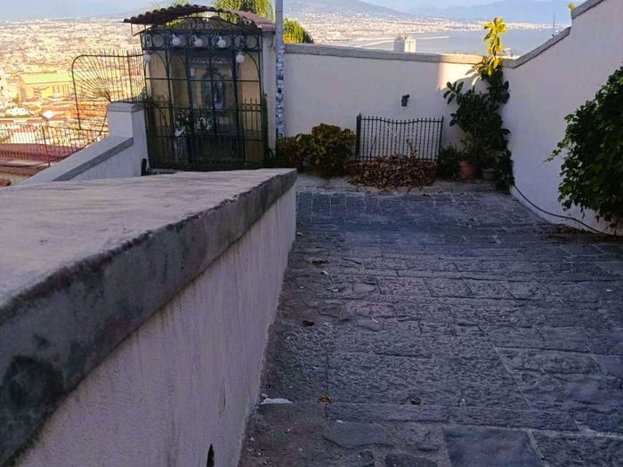 Appartamento bilocale in vendita in vico PEDAMENTINA A SAN MARTINO, Vomero, Napoli