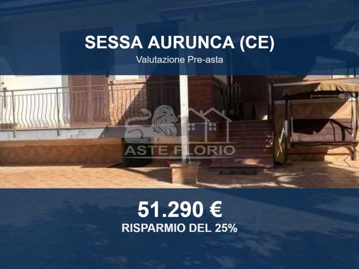 Casa quadrilocale in vendita in Via S Ruosi snc, Area Produttiva III, Sessa Aurunca