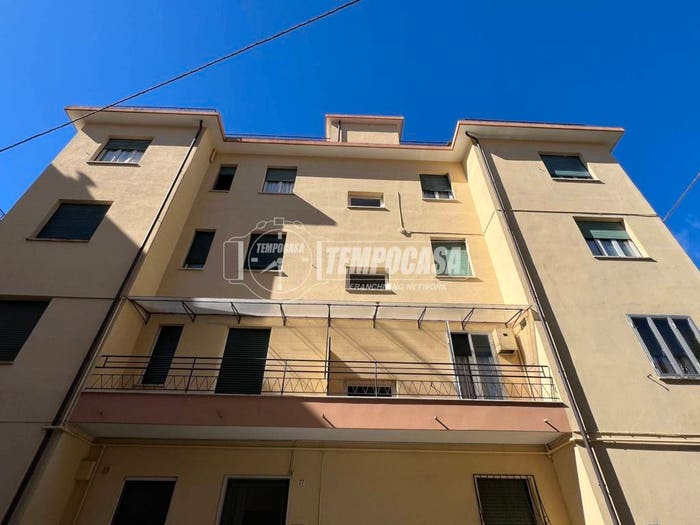 Appartamento trilocale in vendita in Via Gioacchino Rossini, Centro, Loano