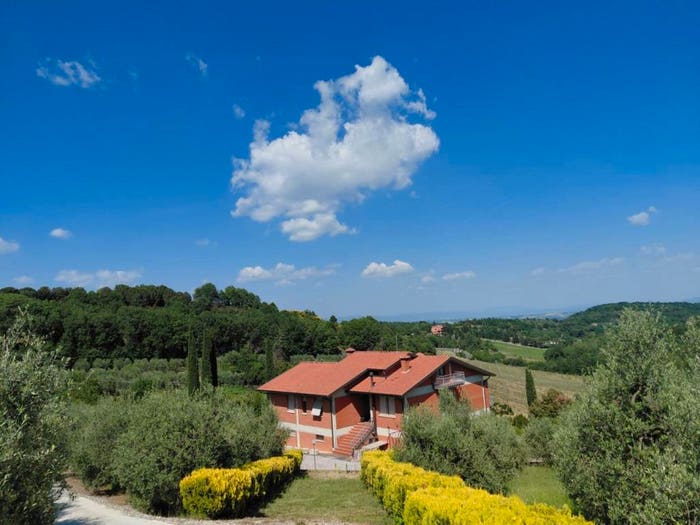 Casa con 6 locali in vendita in Bivio Di San Biagio, Montepulciano