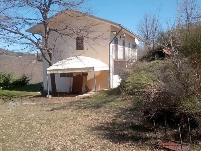 Casa quadrilocale in vendita in Contrada Castiglione snc, Centro, Abriola