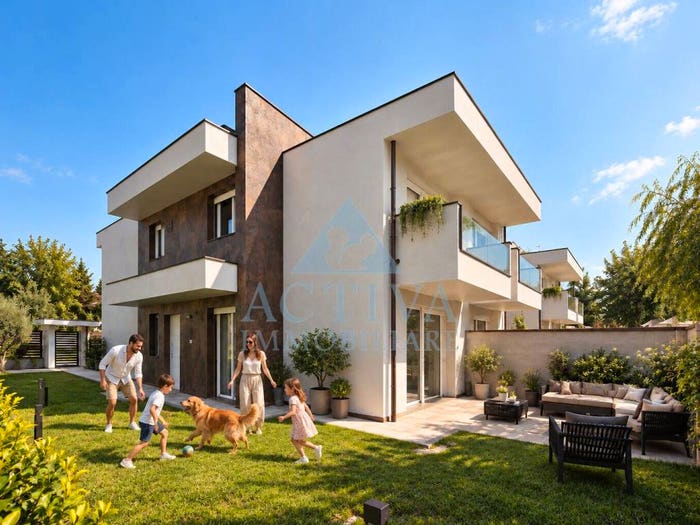 Casa quadrilocale in vendita in Via Achille Grandi, Olgiate Olona