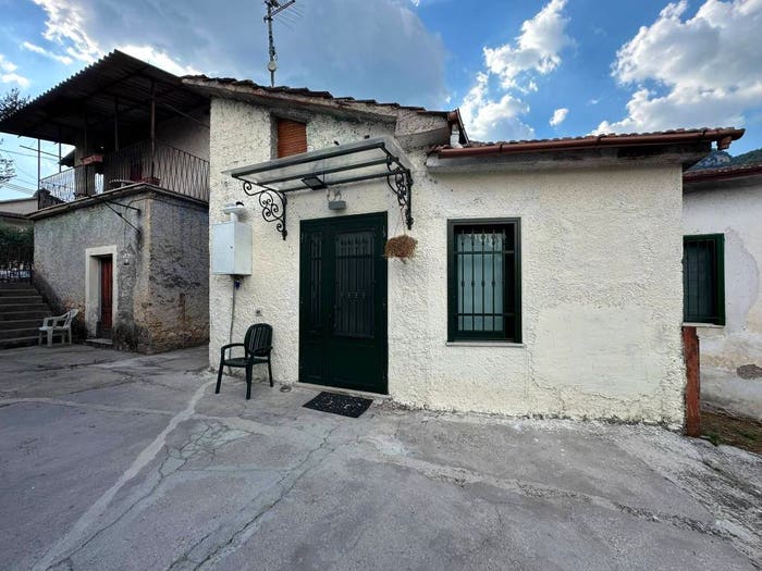 Casa bilocale in vendita in Strada Provinciale Terelle, Caira, Cassino