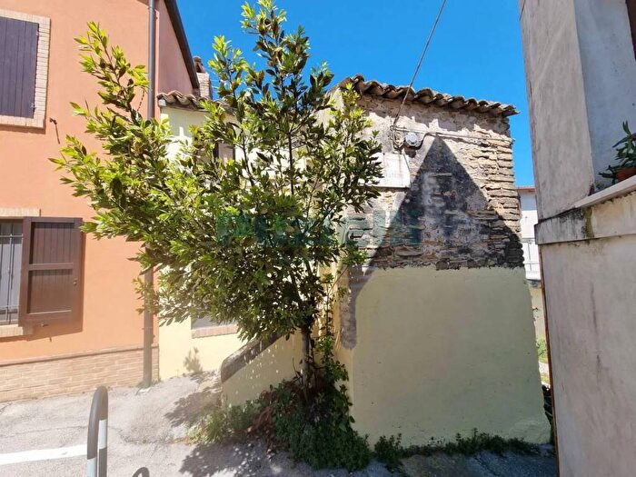 Casa quadrilocale in vendita in Largo Dell'Artigianato, Capodarco, Fermo