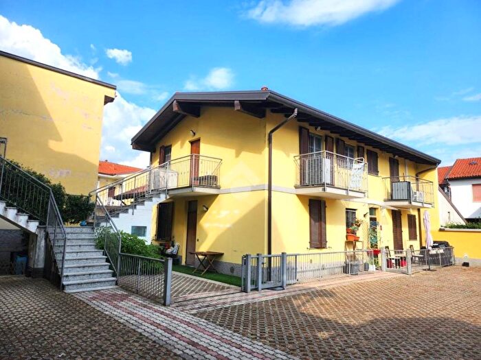 Appartamento bilocale in vendita in Via Vittorio Veneto, Centro, Arluno