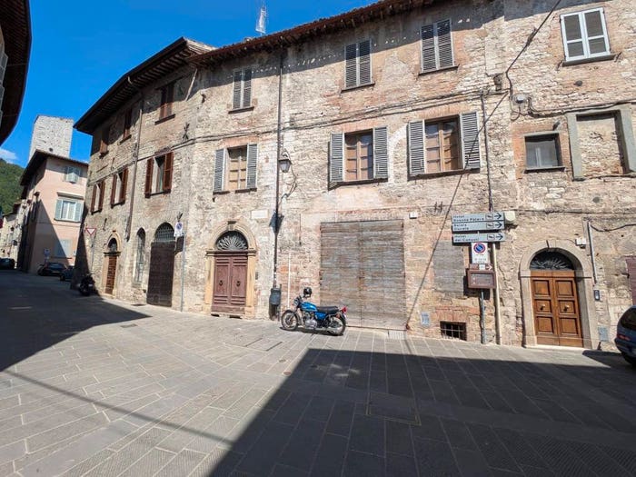 Appartamento bilocale in vendita in Via Gabrielli, Centro, Gubbio